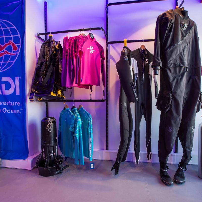 nomadik hub dive center