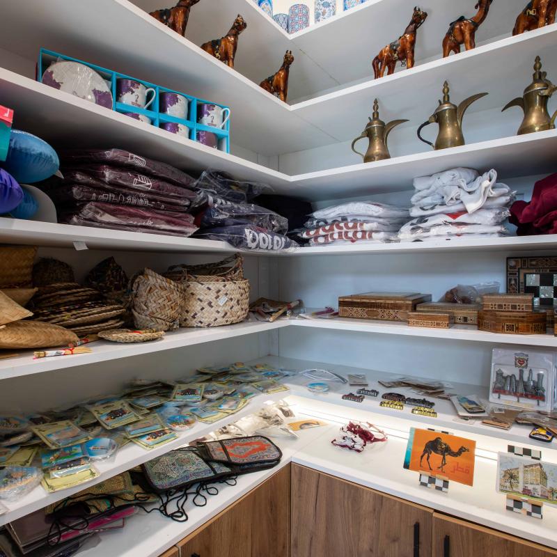 qatar souvenirs